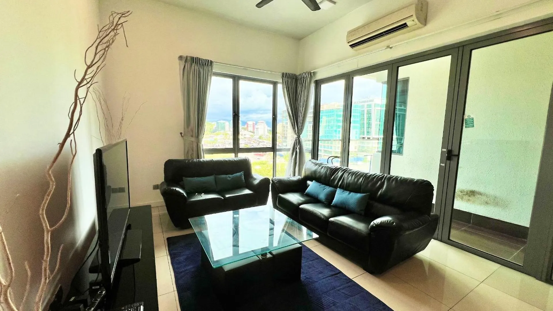 By The Pool At Imago Loft Residences Kota Kinabalu Malezja
